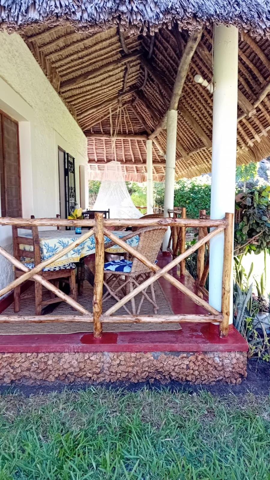 Les Datchi Cottages Diani Beach Esterno foto